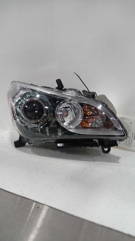 2013 INFINITI M37 Right Headlight Assembly Black OEM 453280 141K Miles
