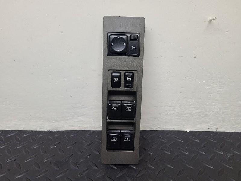 04-06 Infiniti QX56 Driver's Master Lock & Window Switch OEM 25401-7S000