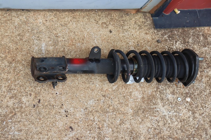 2000-2005 TOYOTA MR2 REAR RIGHT SIDE SUSPENSION AIR SHOCK STRUT ABSORBER OEM