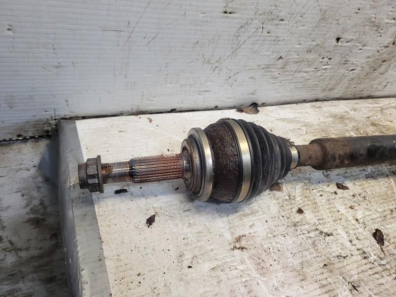 Passenger Right Axle Shaft Front Fits 11-17 LEXUS CT200H 1678945