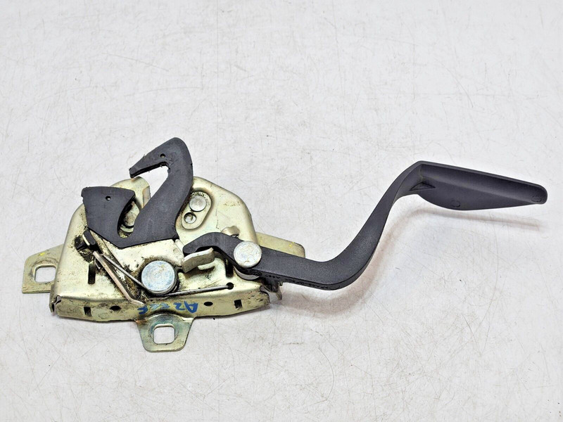 ✅ 03-13 OEM Maserati Quattroporte M139 Hood Safety Catch Lock Latch