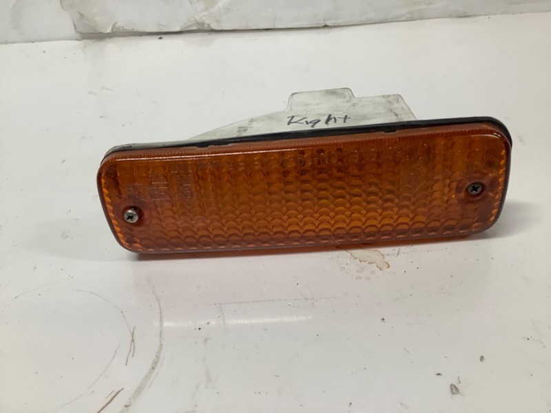 86-87 Honda ACCORD RIGHT FRONT Bumper Passeng. Side Turn Signal Light + Lens OEM