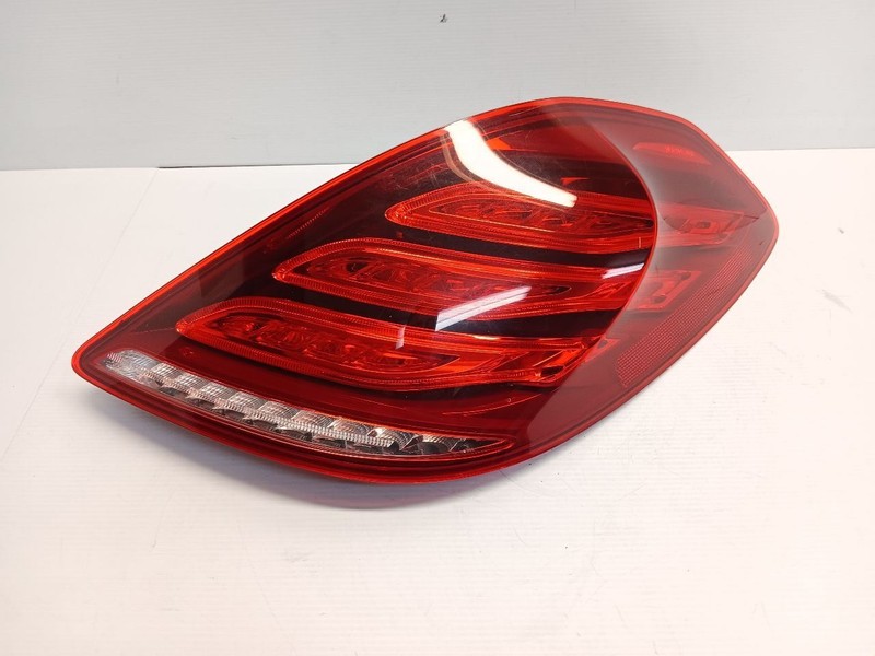 2014 - 2017 MERCEDES S550 W222 REAR RIGHT SIDE TAILLIGHT LED LIGHT LAMP OEM