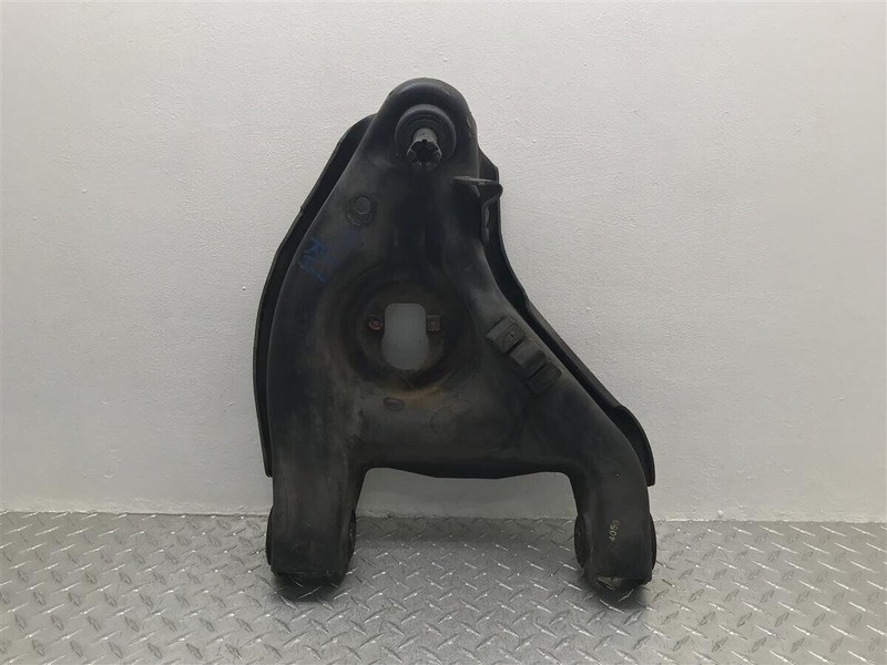 88-98 CHEVY PICKUP 1500 2500 3500 4X2 FRONT RIGHT LOWER CONTROL ARM OEM 19416897