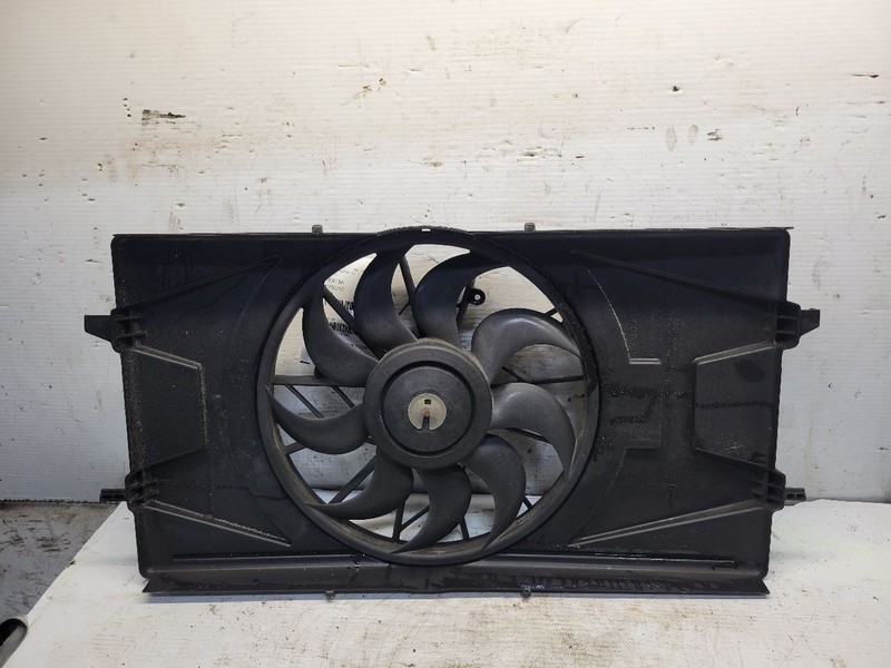 Radiator Fan Motor Fan Assembly Fits 03-04 ION 1622260