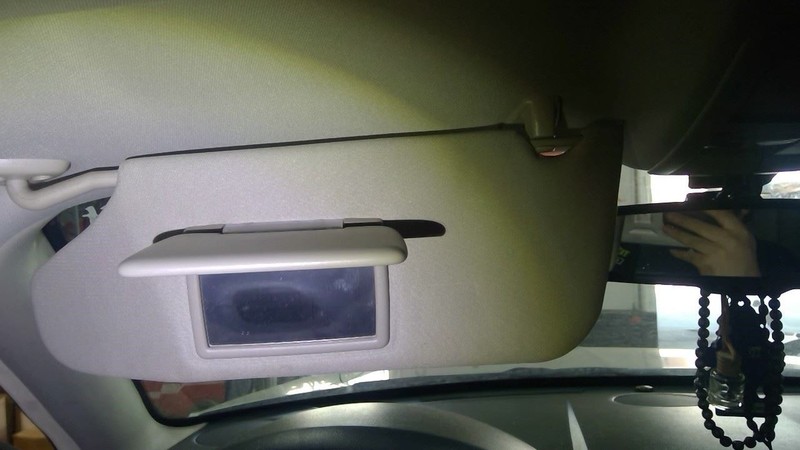 Driver Left Sun Visor Illuminated Fits 05-07 300 1786541