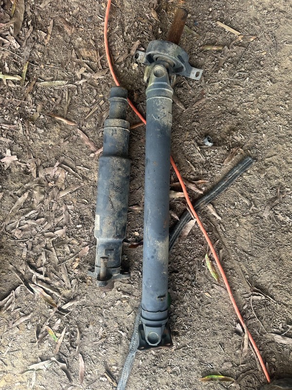 03-05 BMW Z4 OEM A/T AUTOMATIC REAR DRIVESHAFT - DRIVE SHAFT