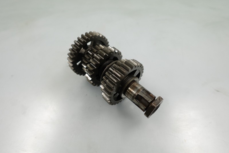 1989 Yamaha YZ250 OEM Transmission Drive Axle Assembly 2VM-17421-00-00