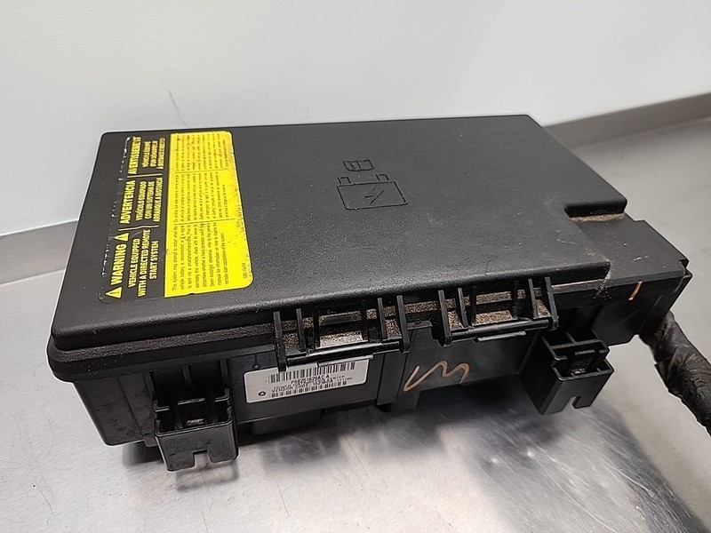 2016 2017 OEM Dodge Durango TIPM Fuse Box Power Distribution Module 68251629AC
