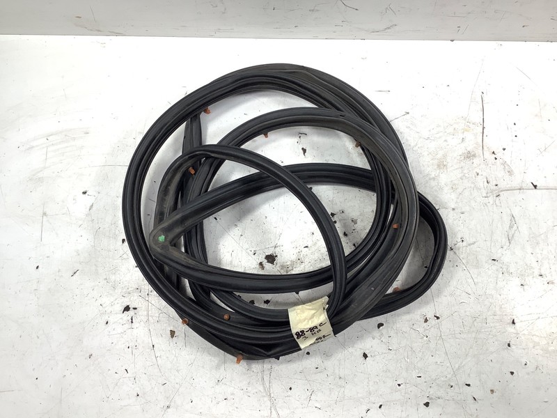 88-89 Honda Civic 3DR HB Left Door Seal OEM