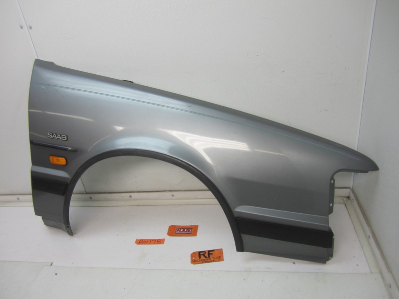 FENDER RIGHT FRONT SILVER PASSENGER SIDE LIGHT MOLDING CAR R for 86-94 SAAB 9000