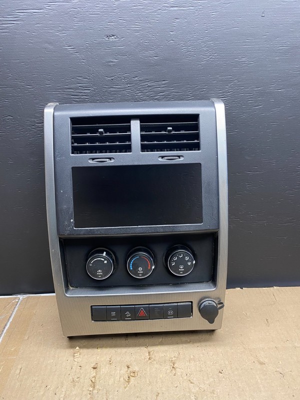 2008 to 2012 Jeep Liberty Dash Climate Temperature Control Radio Bezel ab5628 DG