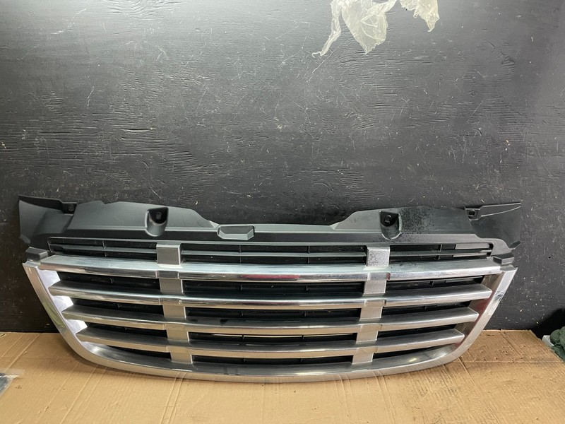 2009 to 2011 Freightliner Sprinter Front Upper Chrome Grill Grille T2578DG