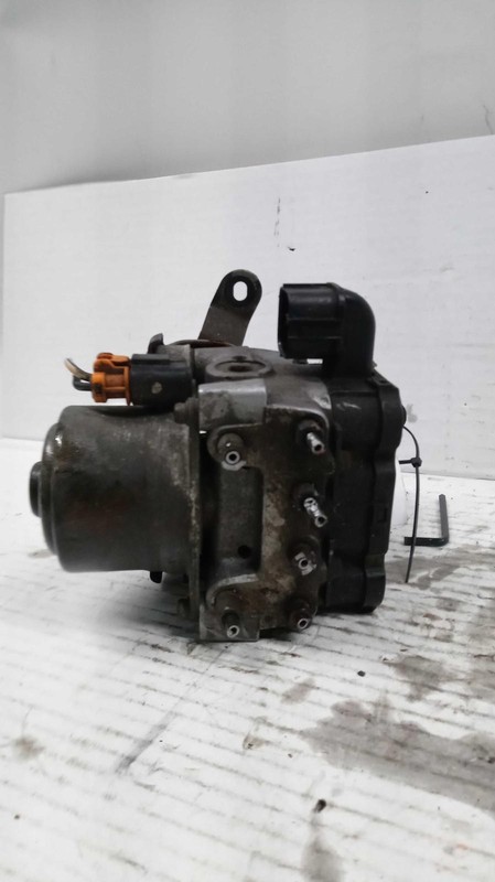 1999 Honda Accord ABS Modulator OEM Silver 240K Miles Warranty NJ25-21438-528444