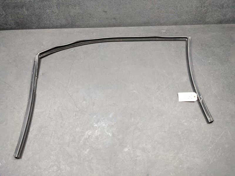 Left Driver Front Glass Run Channel Seal 68040039AE 2016 Dodge Charger 2011-2021