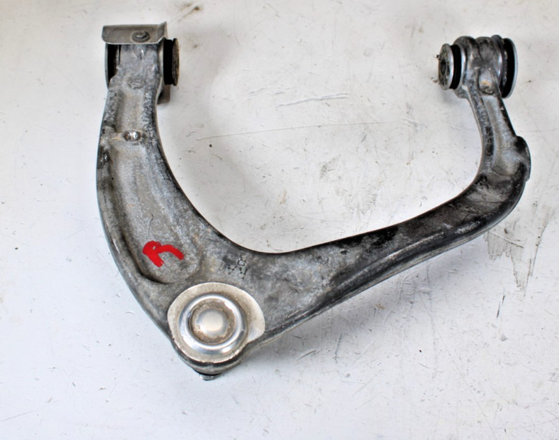 2020-2024 SIERRA RH PASSENGER UPPER CONTROL ARM 84437972 58K
