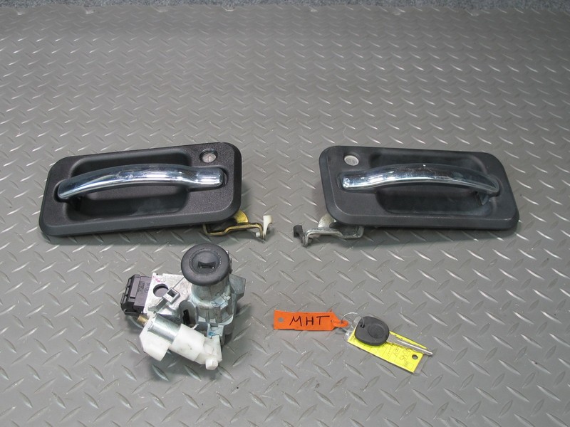 2003-2007 HUMMER H2 IGNITION SWITCH KEY FRONT LEFT & RIGHT SIDE DOOR HANDLE SET