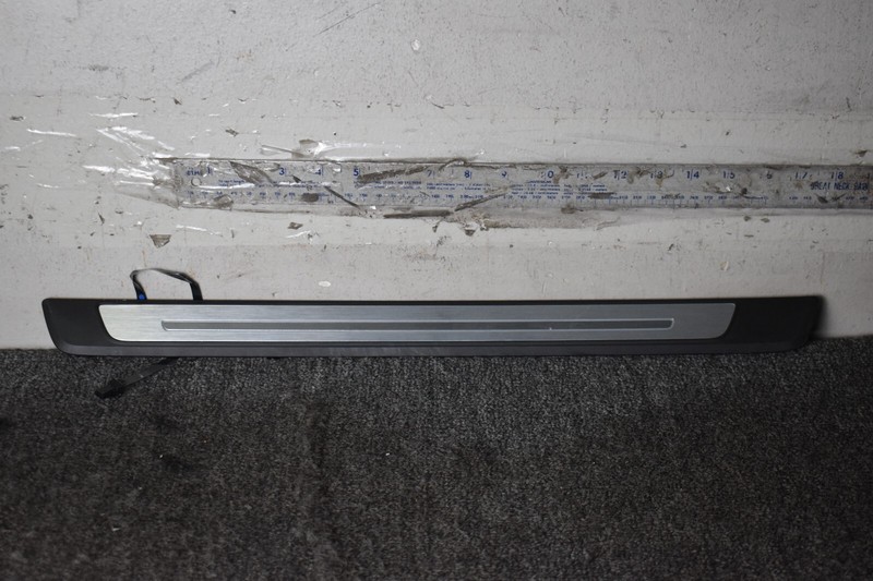 2019-2023 AUDI E-TRON QUATTRO PREMIUM PLUS FRONT LEFT SILL PLATE FACTORY OEM