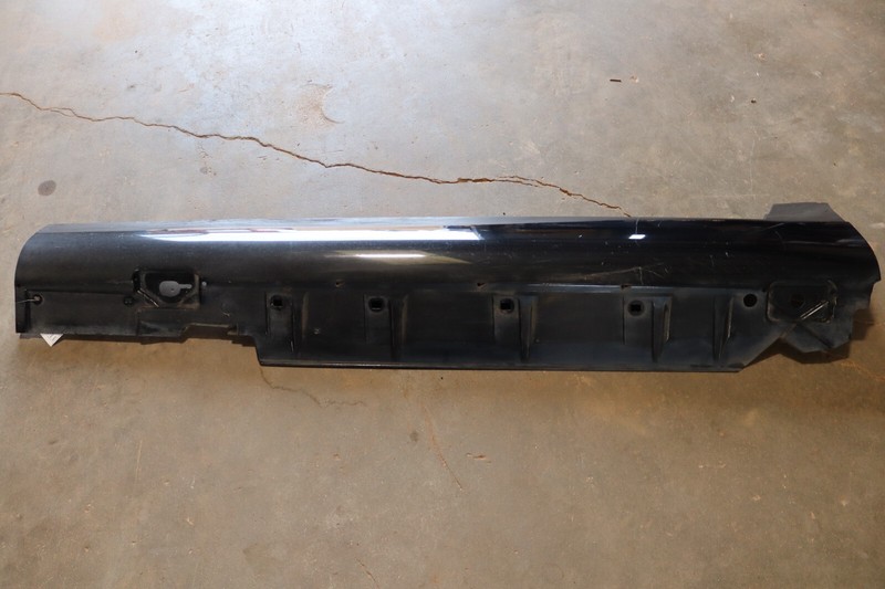 2004-2005 CHRYSLER CROSSFIRE LEFT DRIVER SIDE ROCKER PANEL MOLDING OEM