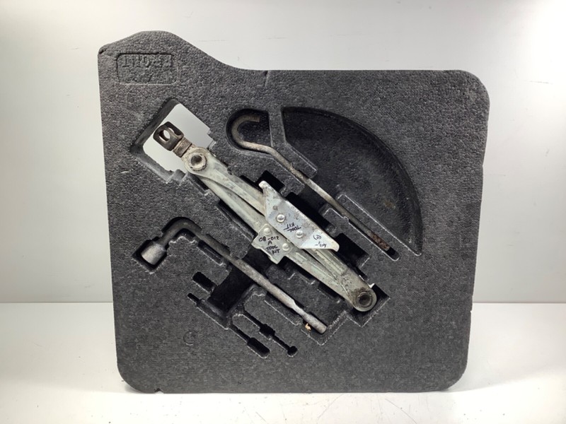 08-12 Honda Accord Tool Kit 84541-TA5-A00 OEM
