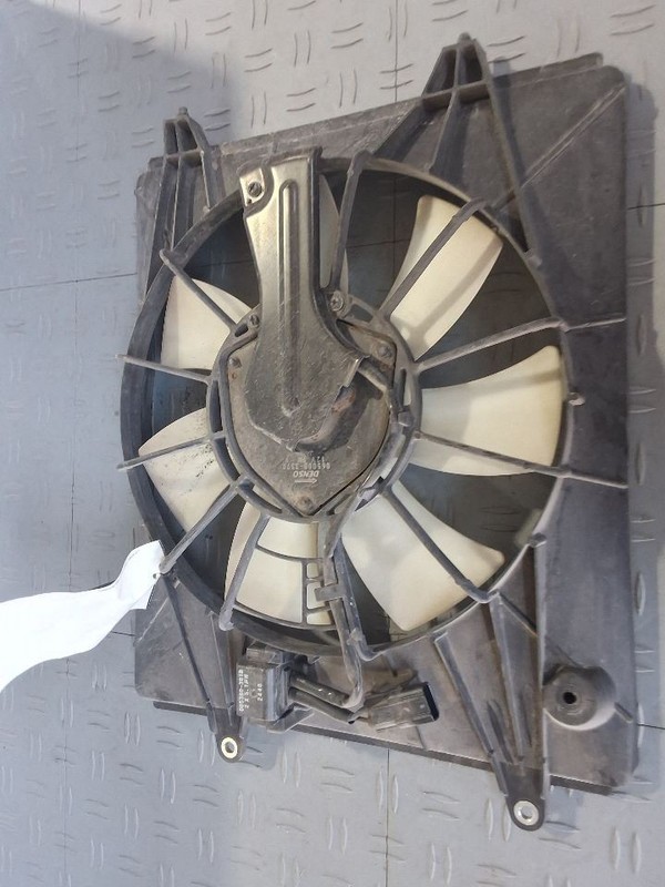 2010-2011 Honda CR-V Fan Motor Fan Assembly 2.4L Condenser RH
