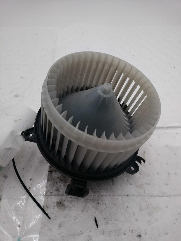 2011 Buick LaCrosse HVAC Blower Motor OEM 13369460 Silver 165k Miles