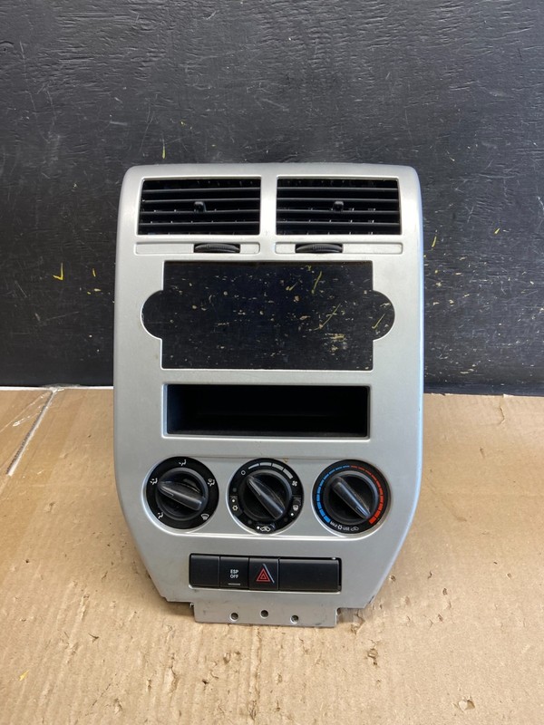 2007 to 2009 Dodge Caliber Dash Radio Center Bezel Climate Dash OEM AB2291 DG