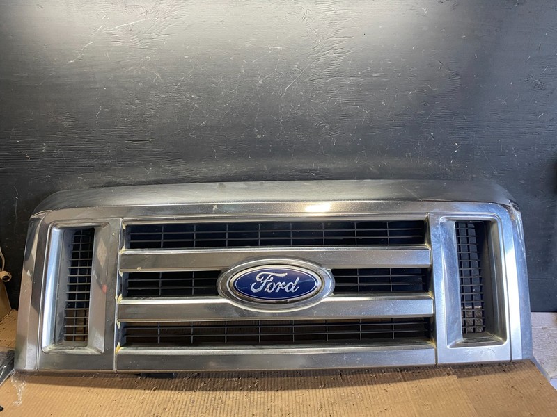 2008 to 2014 Ford Econoline E150 E250 Front Upper Chrome Grill Grille T6843 DG