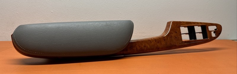 04 - 10 Toyota Sienna Front Driver Door Panel Armrest Handle Woodgrain OE LH LF