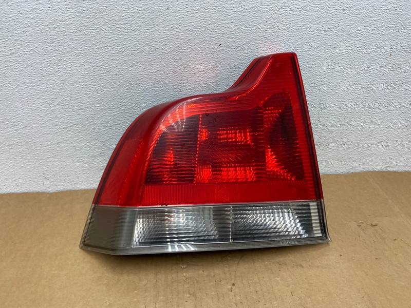 2001 to 2004 Volvo S60 Left Driver LH Side Tail Light Oem AC8444 LK