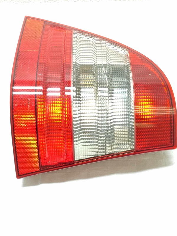 1998 Mercedes ML320 LH Driver Tail Light Assembly Part# 1638200364