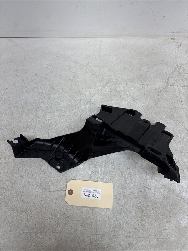 ⚡️24-25 Tesla Model Y Left Trunk Trim Support Bracket 1626123-00-B21030 B108