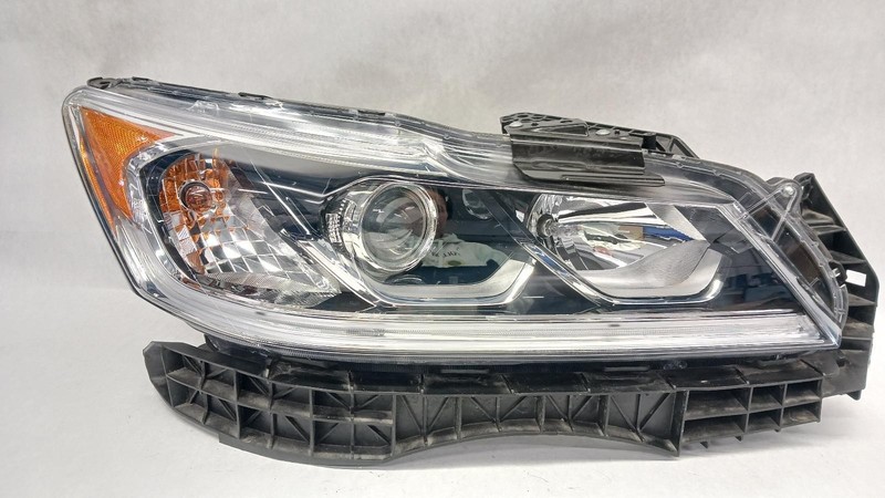 16-'17 HONDA ACCORD Sedan Right passenger headlight halogen OEM Grade A!
