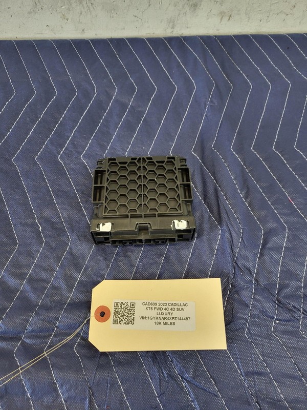Used Oem Cadillac Gateway Network Control Module Unit for 2023 XT5