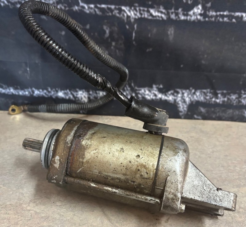2001 Suzuki GSF1200 GSF 1200 Bandit Engine Electric Starter Motor Starting 01 Z5