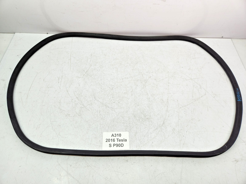 ✅ 12-16 OEM Tesla S Rear Tailgate Liftgate Back Door Body Weatherstrip Seal
