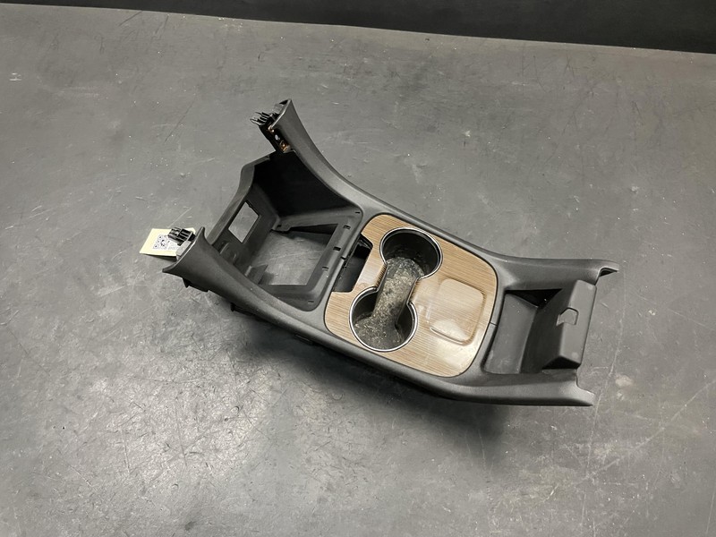 Center Console Upper Trim Panel 2020 GMC Acadia 84873949 2021 2022 2023