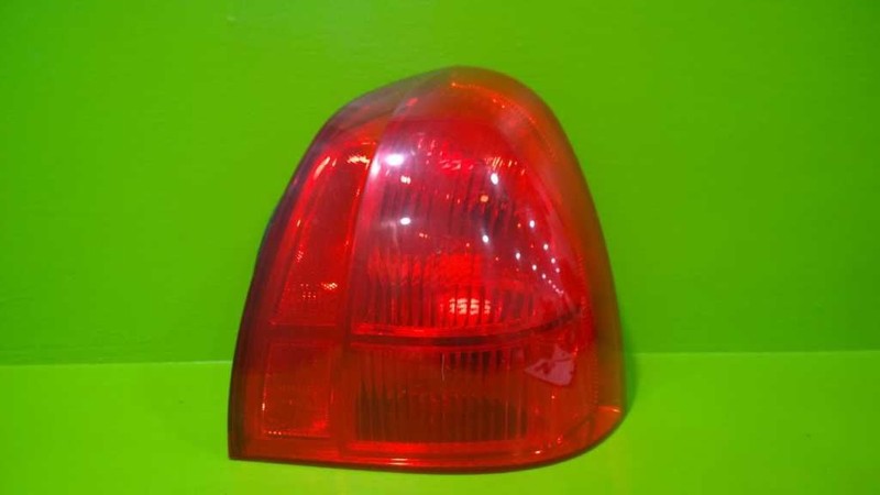 03-11 TOWN CAR PASSENGER RIGHT QUARTER TAILLIGHT LAMP OEM 2794-18