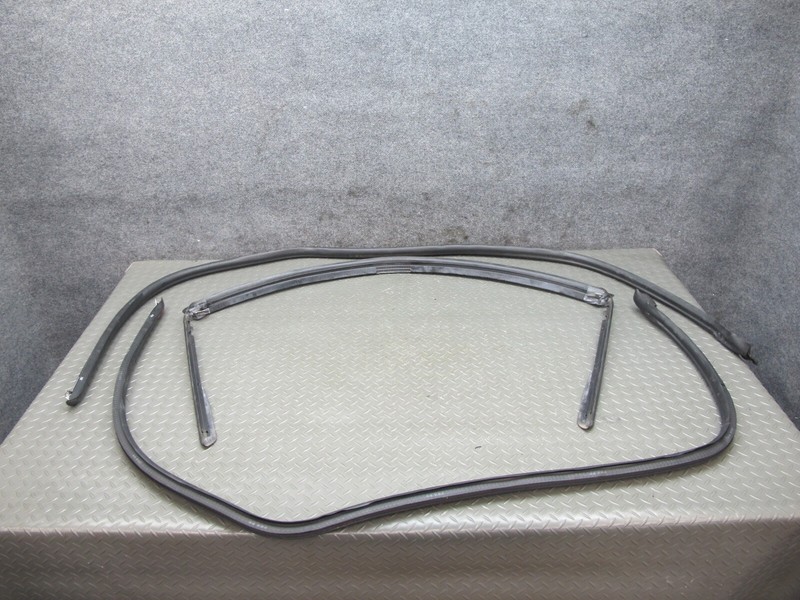 1997-2004 PORSCHE BOXSTER 986 LEFT & RIGHT DOOR WINDSHIELD GLASS RUBBER SEAL SET