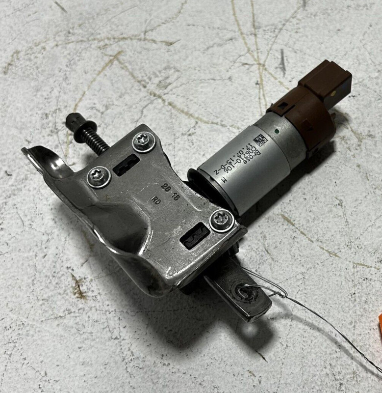2014-2015-2016 BMW 528I SEAT ADJUSTMENT MOTOR FRONT RIGHT SIDE OEM