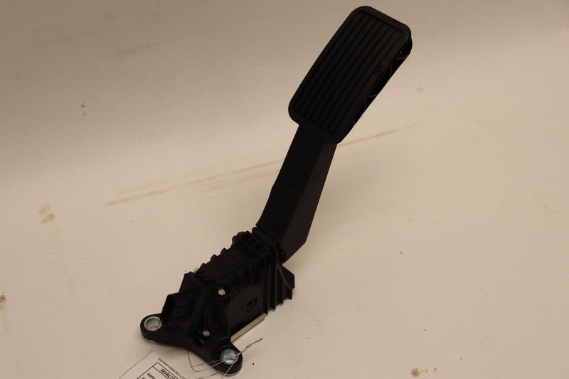 2018-2021 HONDA ACCORD GAS THROTTLE ACCELERATOR PEDAL PAD OEM