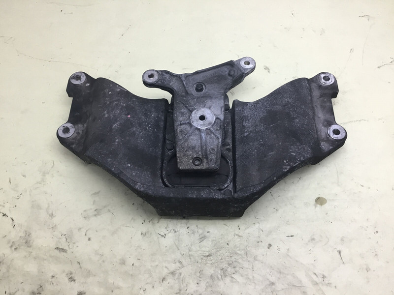 13-18 Bentley Flying Spur W12 Gearbox Transmission Mount Bracket Crossmember |:Y