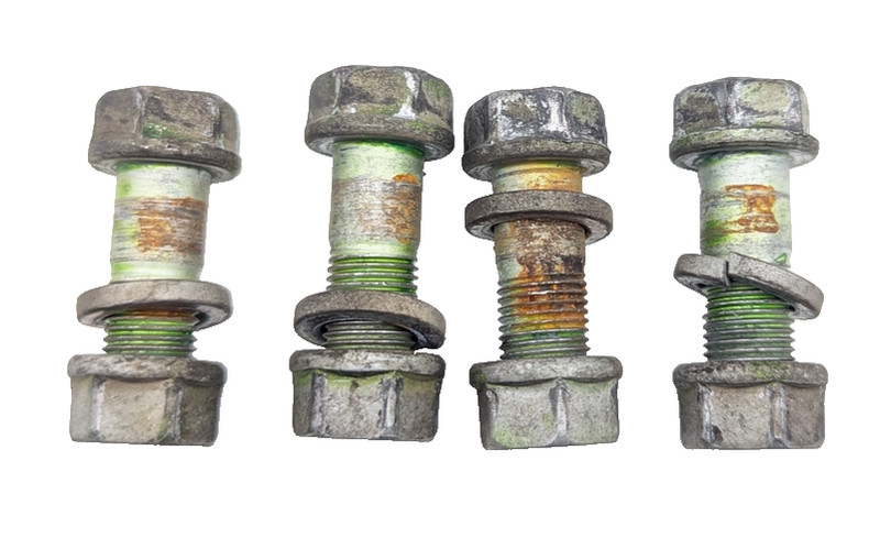 1999 2000 Lexus RX300 Rear Driveshaft To Rear Differential bolts oem