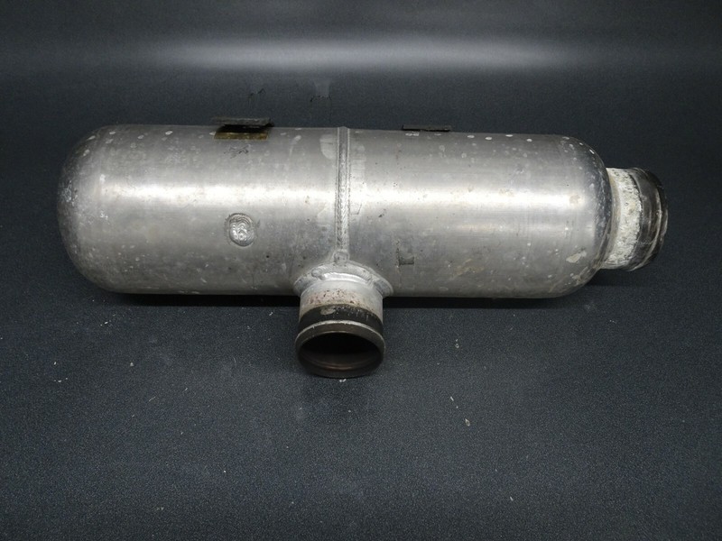 1999-2005 Yamaha OEM Exhaust Muffler Water Lock Box F0D-67550-03-00 WaveRunner
