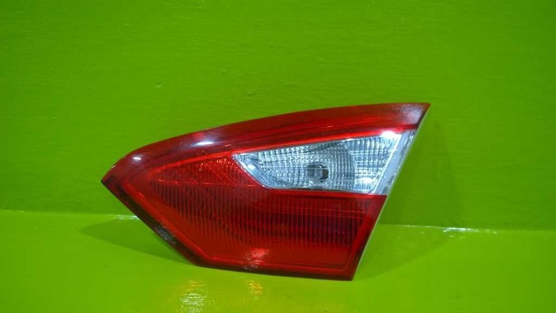 12 13 14 FOCUS PASSENGER RIGHT LID TAILLIGHT LAMP OEM 2980-58