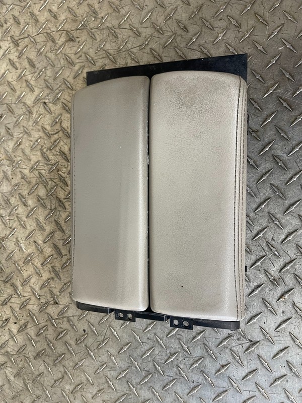 2010-2015 MAZDA CX-9 CX9 LEATHER FRONT CENTER CONSOLE ARMREST LID GRAY *