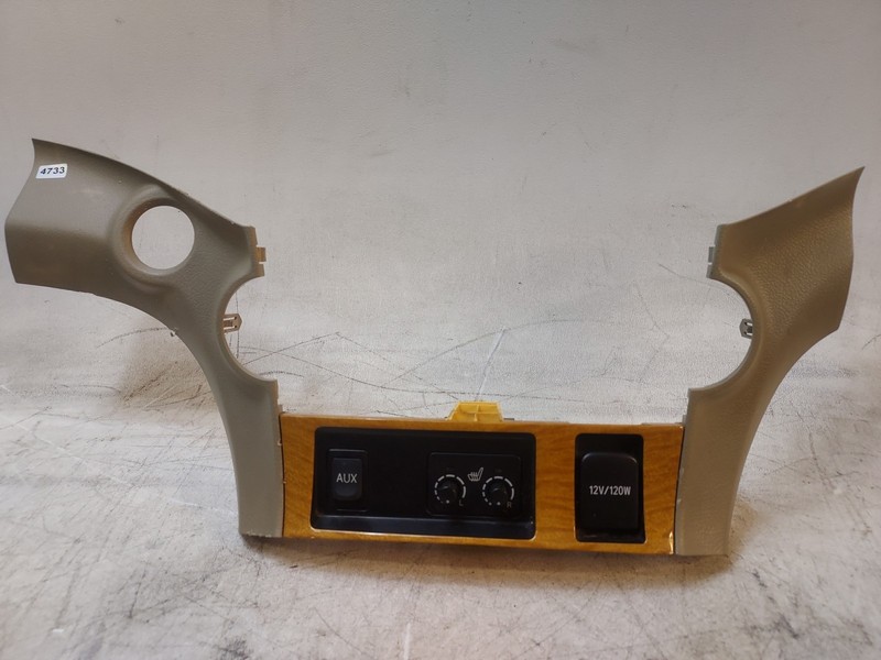 2008-2013 Toyota Highlander Dash Trim Heated Seat Switch AUX Jack wood grain