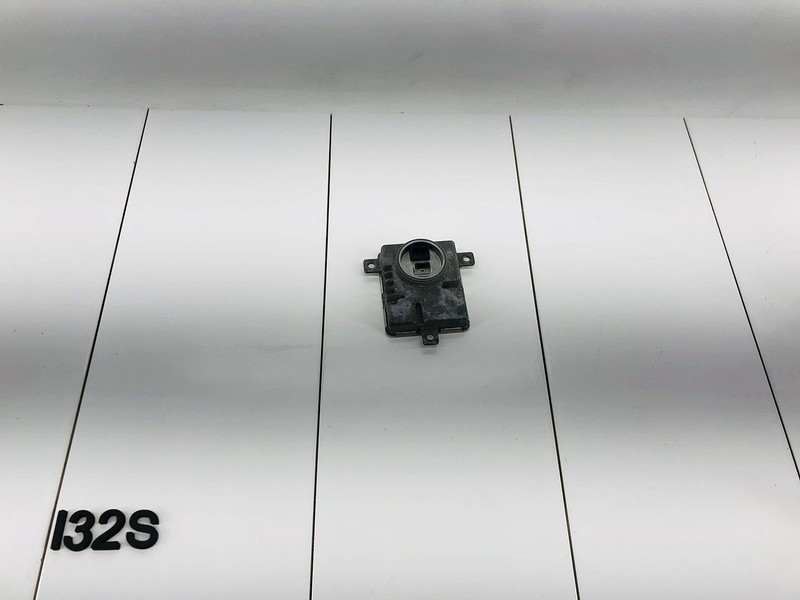11-17 VOLKSWAGEN TOUAREG FRONT LEFT SIDE XENON HID HEADLIGHT BALLAST MODULE OEM