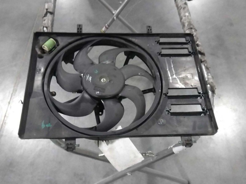 2019 Ford EcoSport Engine Cooling Fan Motor OEM Silver 1.0L 86000 Miles