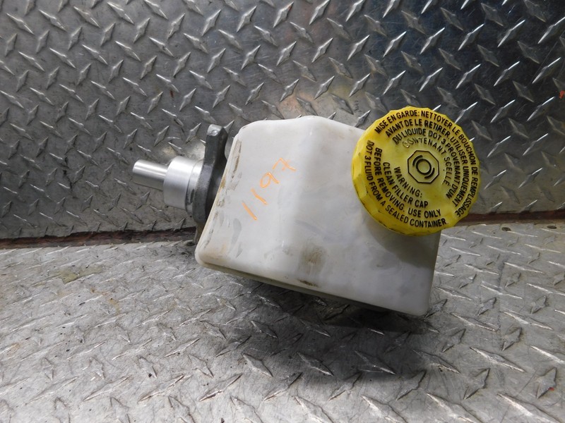 19-24 DODGE RAM 1500 BRAKE MASTER CYLINDER NEW STYLE (6 LUG WHEEL)
